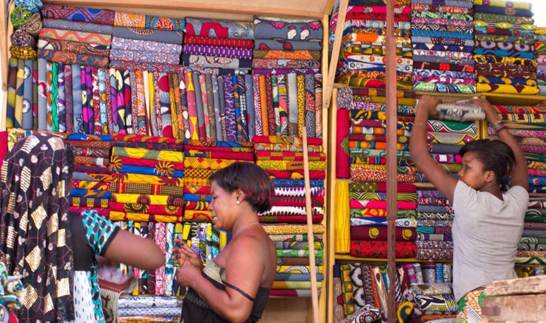 <i class='fa fa-lock-open' aria-hidden='true'></i> <i class='fa fa-lock' style='color:red' aria-hidden='true'></i> Togo’s next generation of textile traders step up